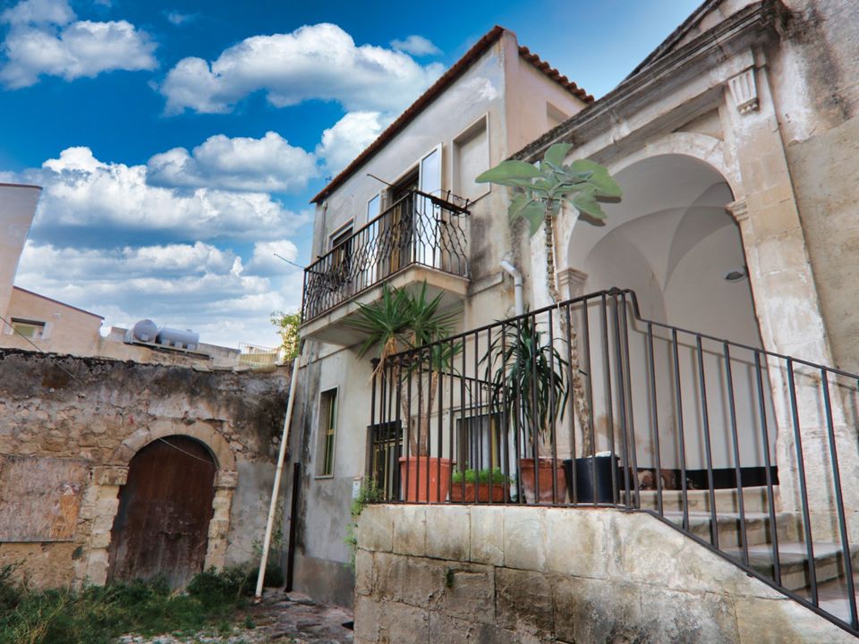 Properties for sale in Sicily, Italy Kyero